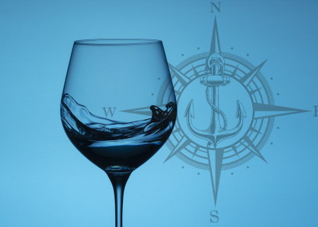 Compass-wine-glass-4764613_1280